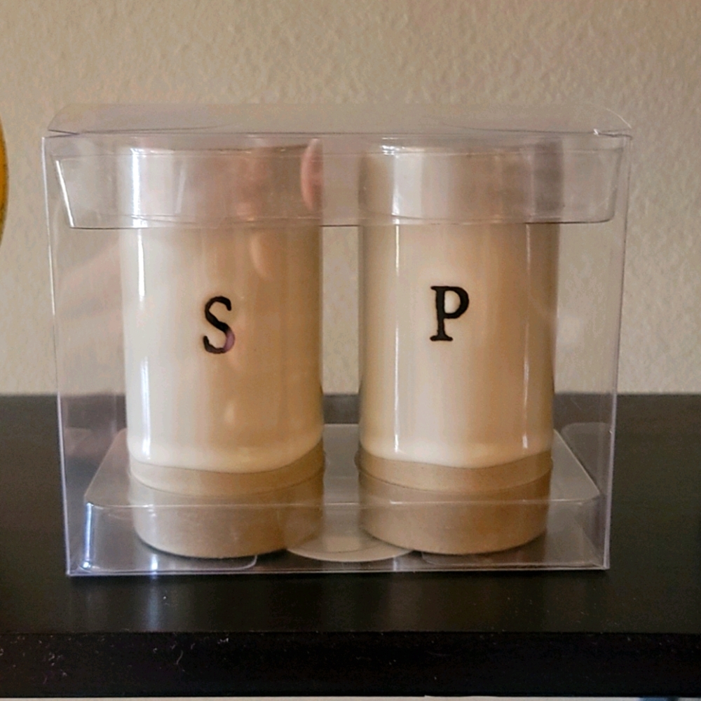 Hearth & Hand Shaker Set